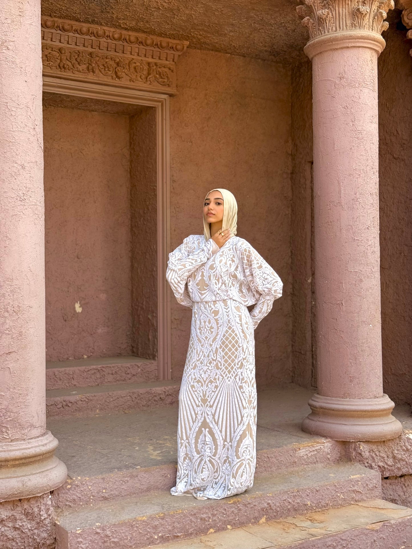Luna glow dress in white