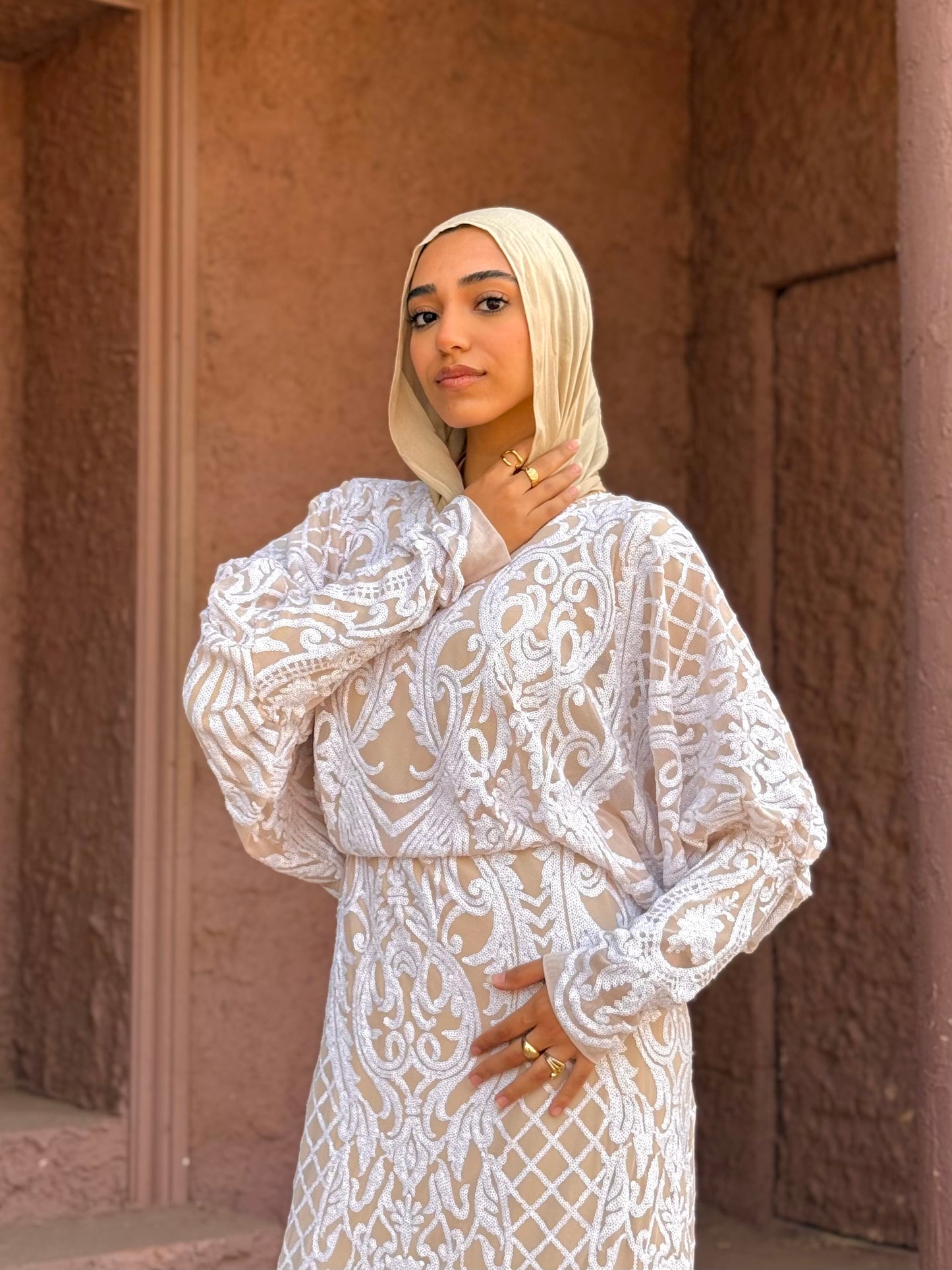 Luna glow dress in white