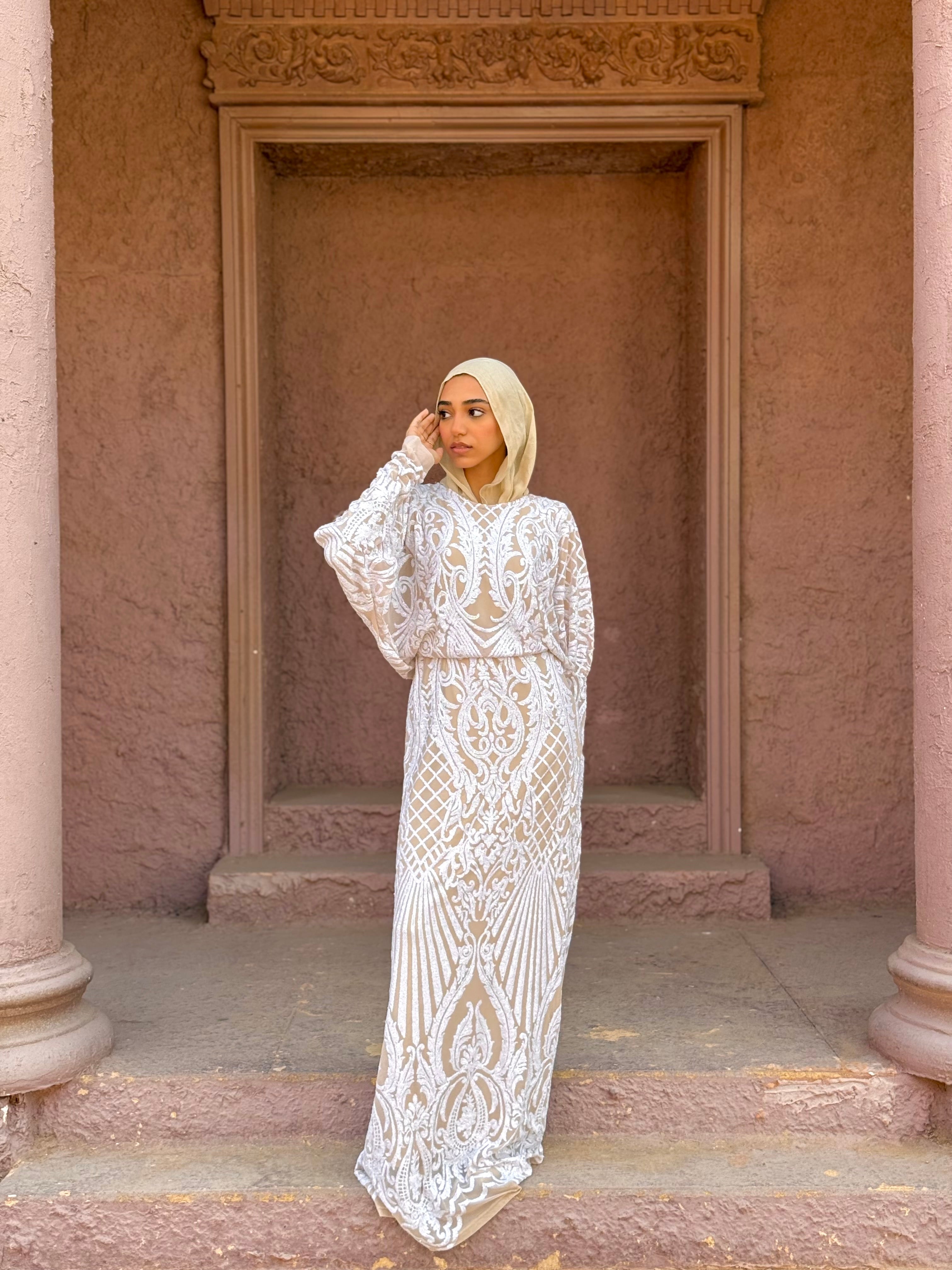 Luna glow dress in white